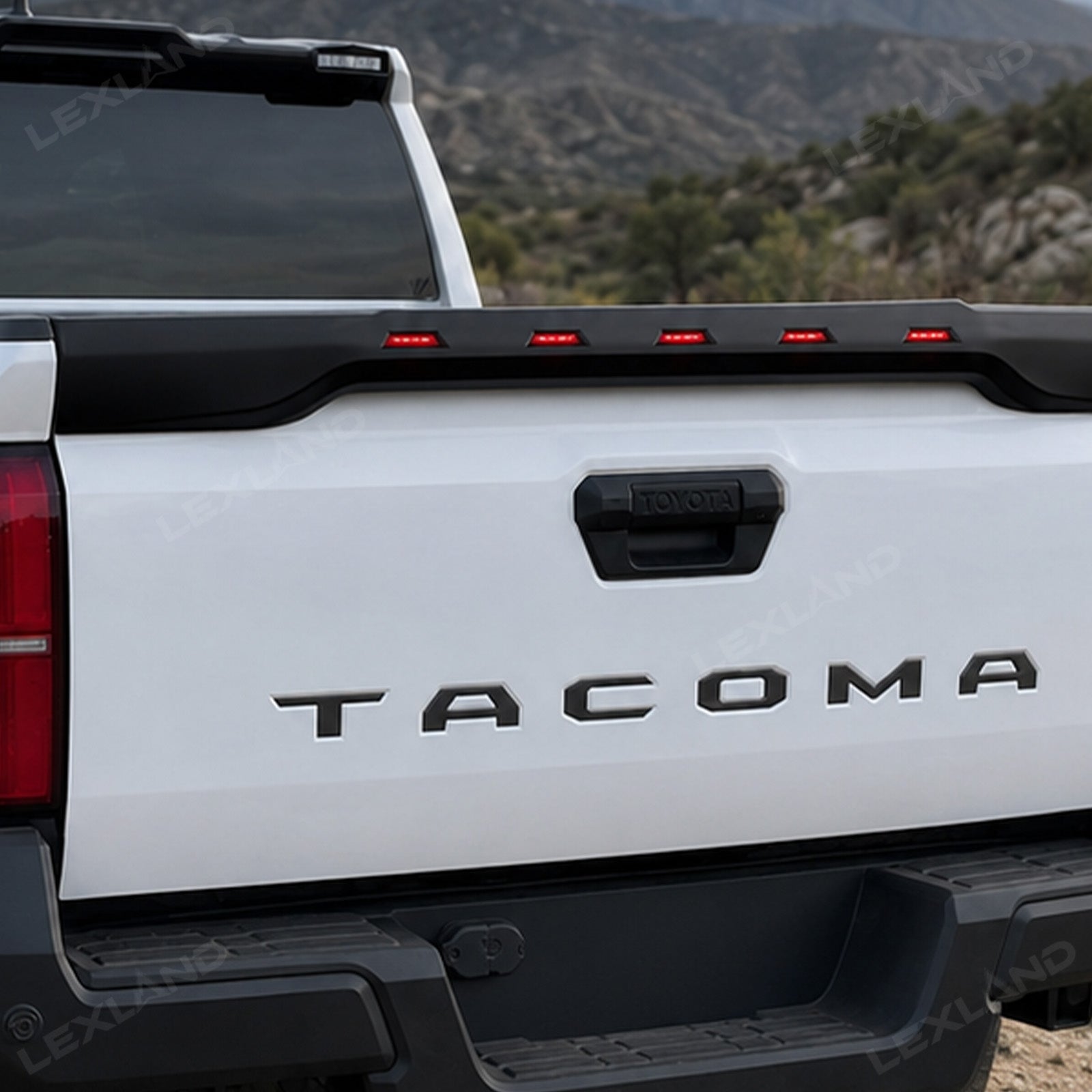 US ライトガード　プロテクター　タコマ Tacoma Tailgate Protector with LED Lights Rear Tailgate Guard for