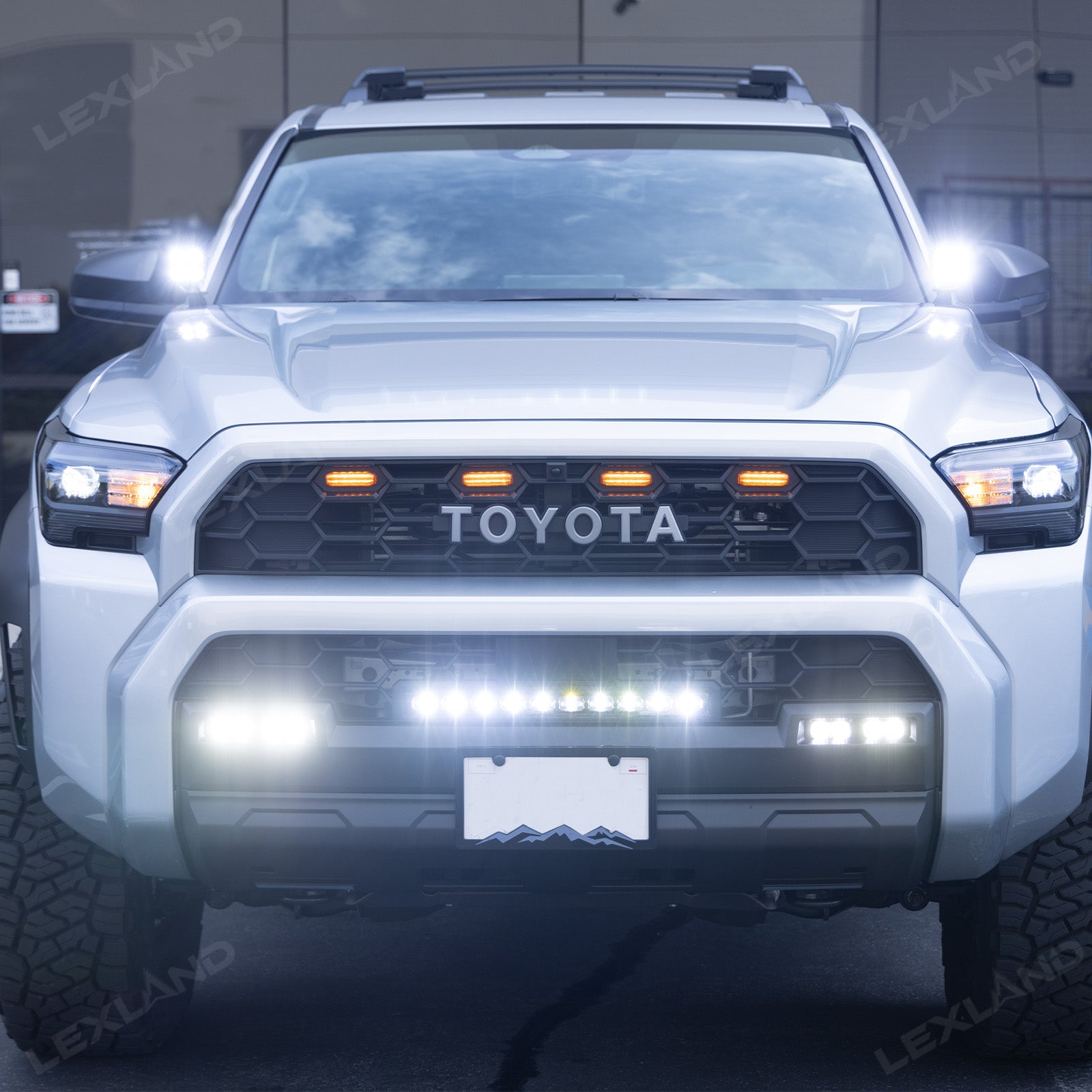 4Runner TRD-Style Front Bumper Grille with Amber Light & LED Light