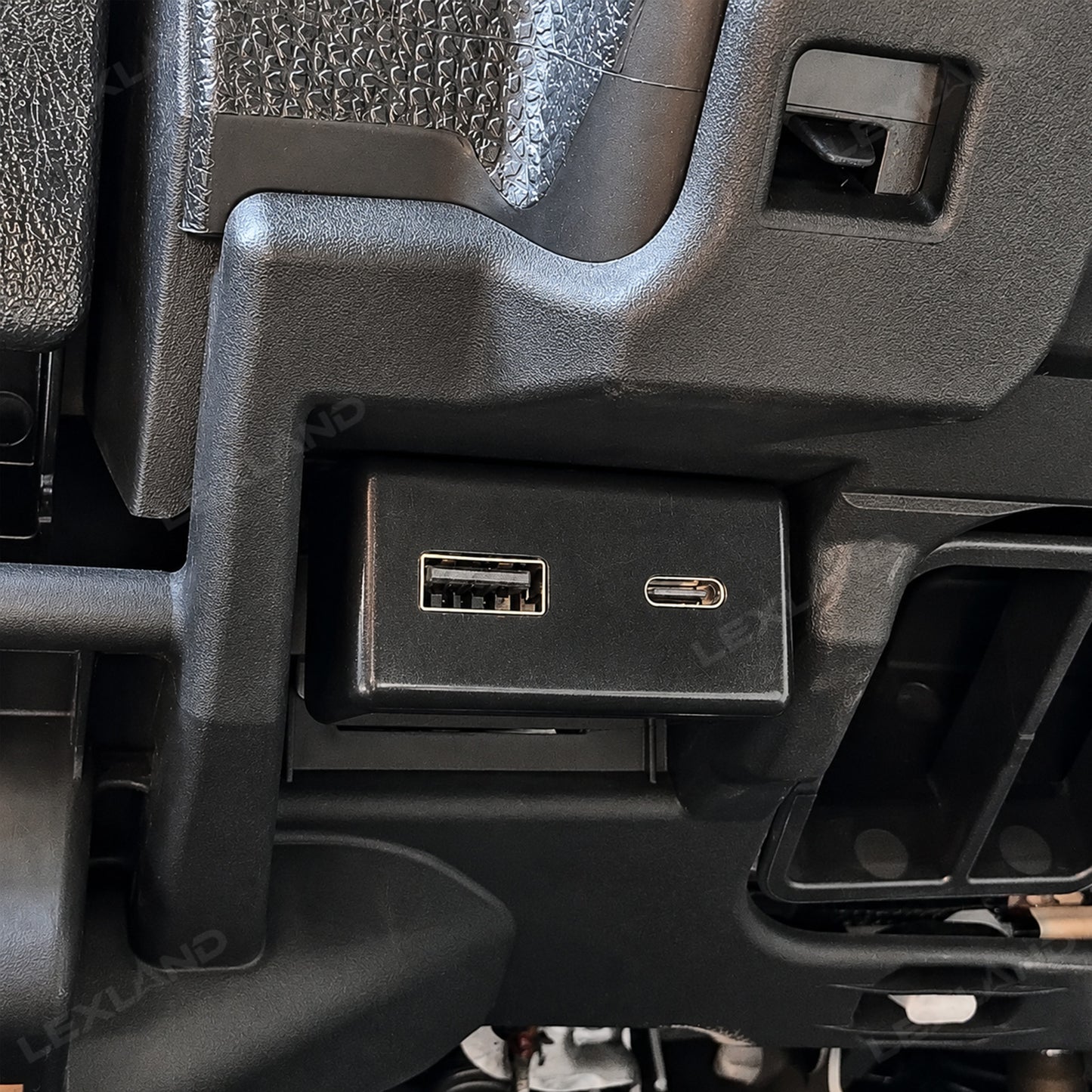 Tacoma /4Runner OBD Hub Adapter 48W USB-A & USB-C Dual Port Fast Charger for Toyota