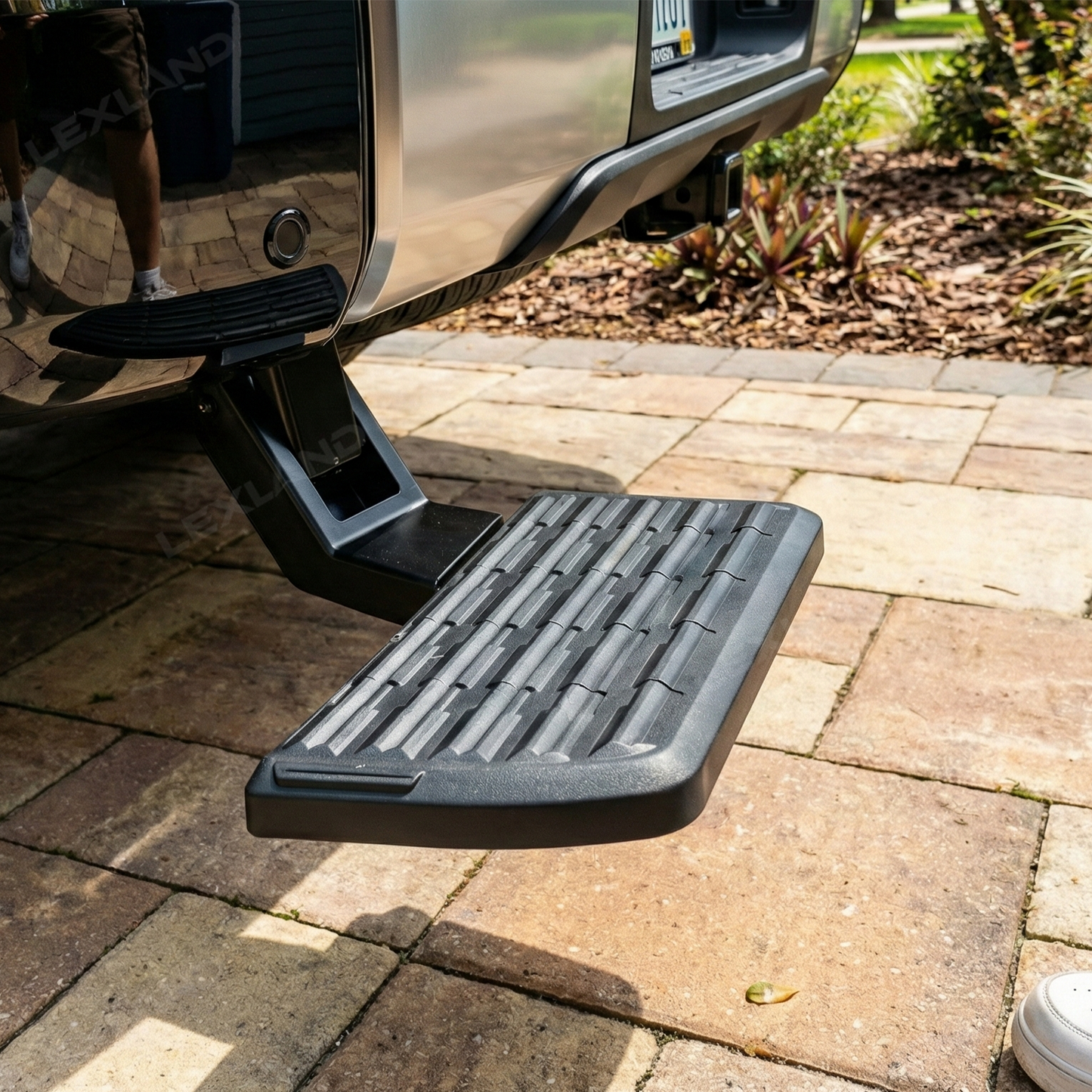 Tundra Rear Bed Step Retractable Aluminum Truck Tailgate Step Folding Bumper Step for Toyota